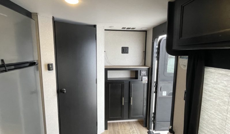 2021 Cherokee Grey Wolf Ltd. 26RR full