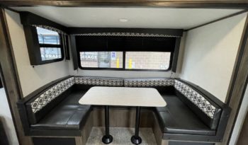 2021 Avenger 24RLS full