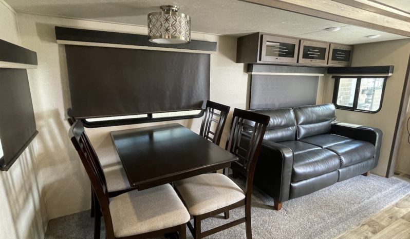 2018 Wildwood Heritage Glen 282RK full