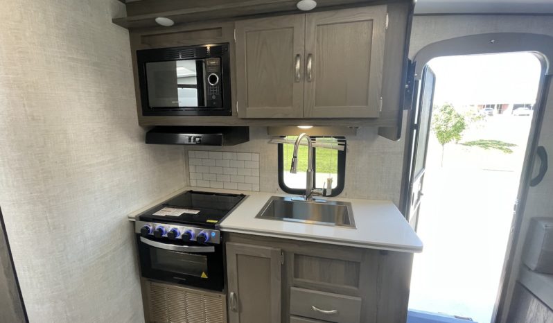 2022 Vista Cruiser 23TWS full