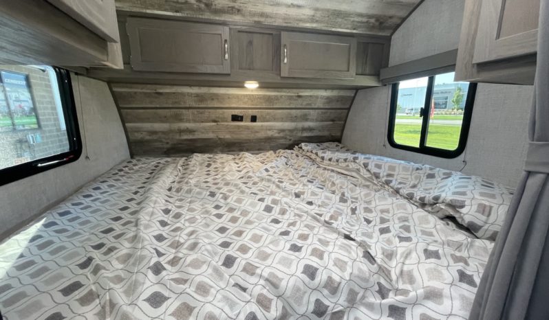 2022 Vista Cruiser 23TWS full