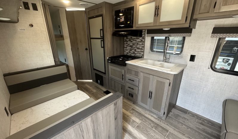 2022 Conquest 26BHG full