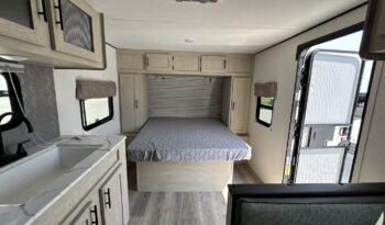 2025 Shasta Oasis SST18FQ full