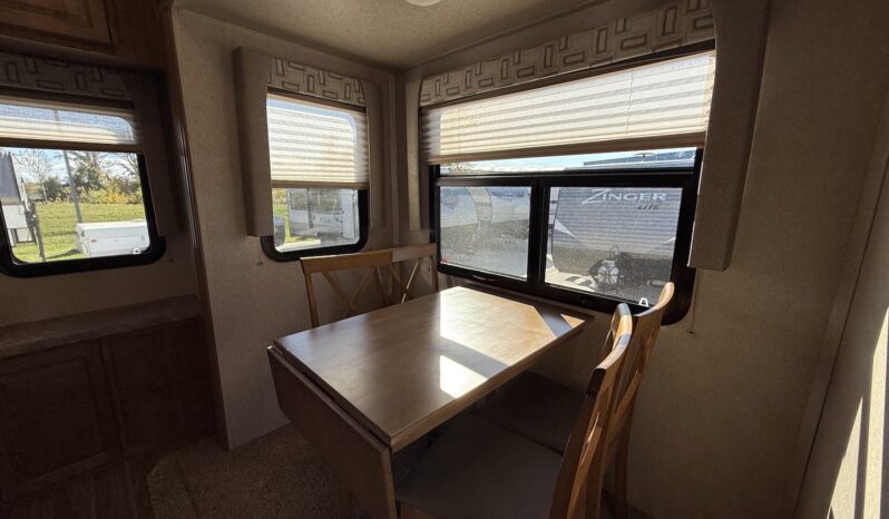 2019 Flagstaff 526RLWS full