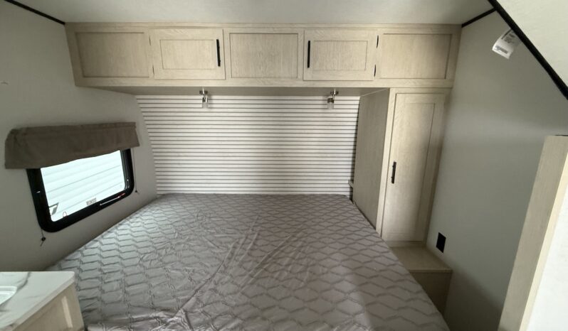 2025 Shasta SST16BH full