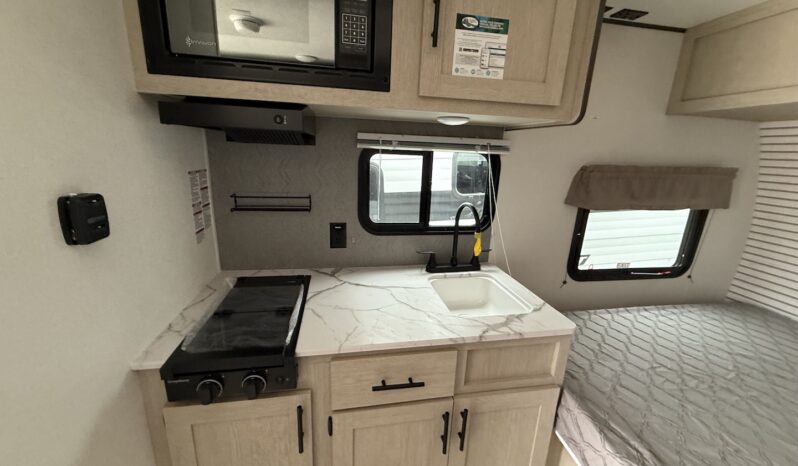 2025 Shasta SST16BH full