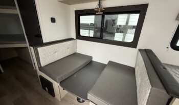 2025 Shasta Oasis SST18DBL full