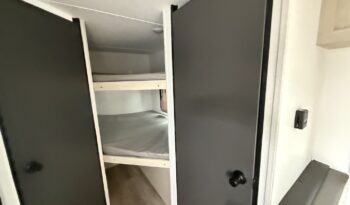 2025 Shasta Oasis SST18DBL full