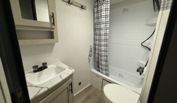 2025 Shasta Oasis SST18DBL full