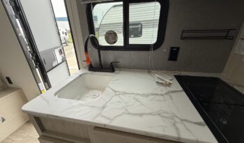 2025 Shasta Oasis SST18DBL full