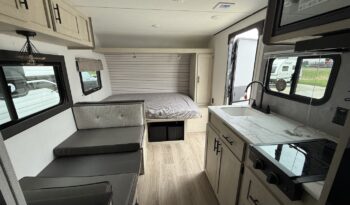 2025 Shasta Oasis SST18DBL full