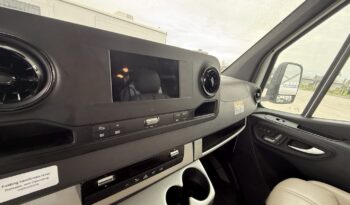 2023 Thor Four Winds 24LT full
