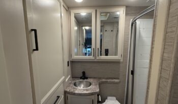 2023 Thor Four Winds 24LT full