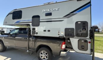 2025 Palomino Real Lite HS-1806 full