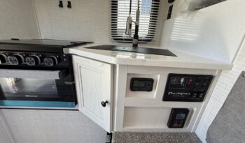 2025 Palomino Real Lite HS-1806 full