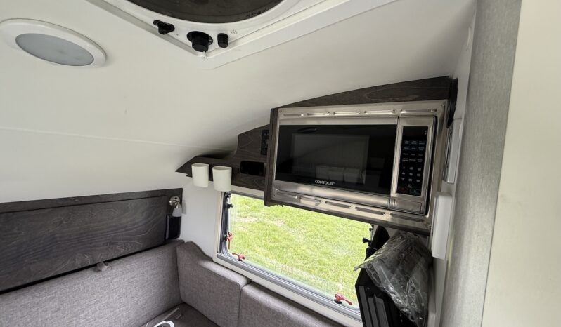 2021 NuCamp Tab 320BD full