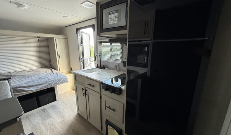 2026 Shasta Oasis 18DBL full