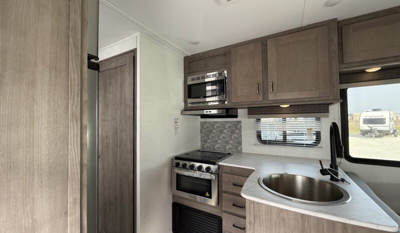 2025 Conquest 6280LE full